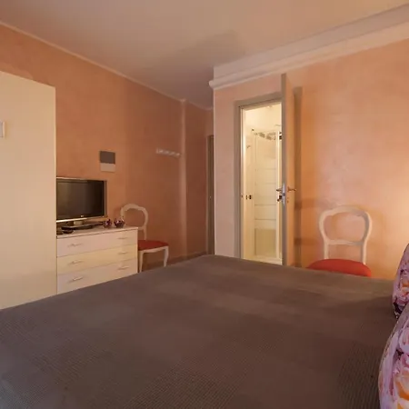 Ela Guest House